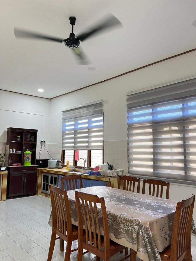 Lavender Homestay Desa Chendering 3 Bedrooms Kuala Terengganu Esterno foto